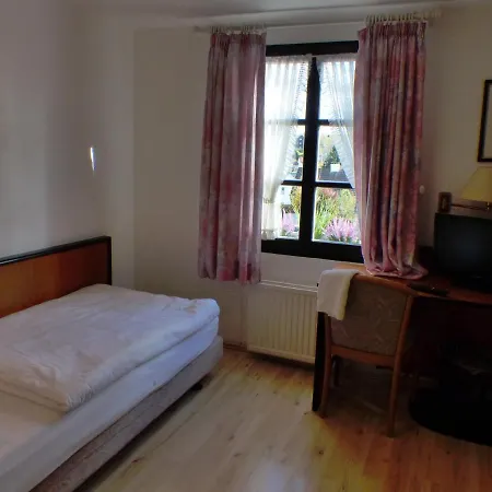 Zur Post Dabringhausen - Quiet Business Near Cologne And Dusseldorf Trade Fairs Hotel Wermelskirchen