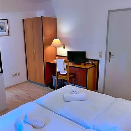 Hotel Zur Post Dabringhausen - Quiet Business Near Cologne And Dusseldorf Trade Fairs