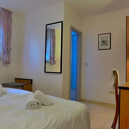 Hotel Zur Post Dabringhausen - Quiet Business Near Cologne And Dusseldorf Trade Fairs