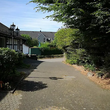 Zur Post Dabringhausen - Quiet Business Near Cologne And Dusseldorf Trade Fairs מלון