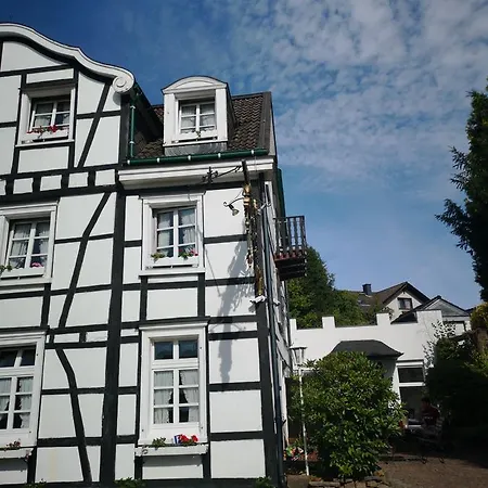 Hotel Zur Post Dabringhausen - Quiet Business Hotel Near Cologne And Dusseldorf Trade Fairs Wermelskirchen