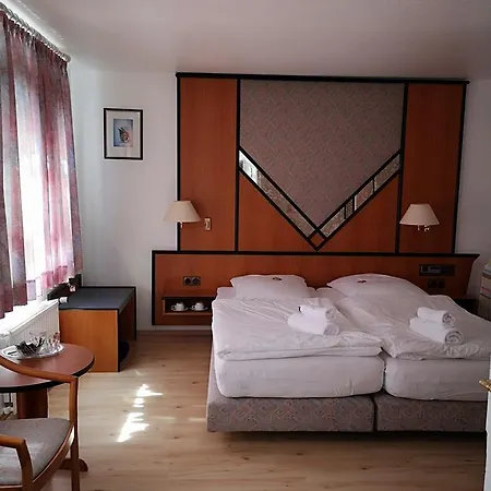 Hotel Hotel Zur Post Dabringhausen - Quiet Business Hotel Near Cologne And Dusseldorf Trade Fairs Wermelskirchen