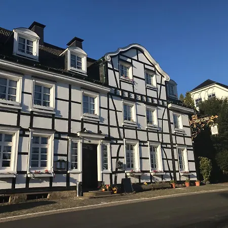 Hotel Zur Post Dabringhausen - Quiet Business Near Cologne And Dusseldorf Trade Fairs 3*