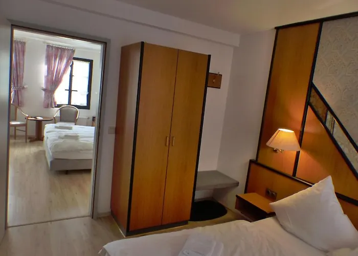 Zur Post Dabringhausen - Quiet Business Near Cologne And Dusseldorf Trade Fairs 3*