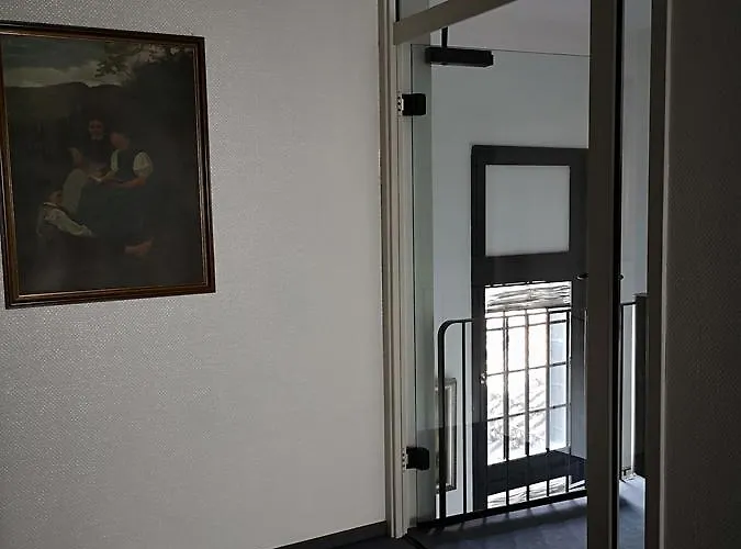 Zur Post Dabringhausen - Quiet Business Near Cologne And Dusseldorf Trade Fairs Hotel Wermelskirchen