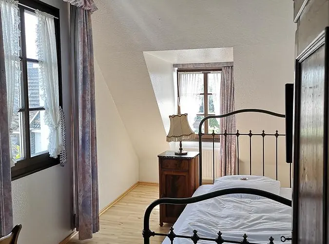 Hotel Zur Post Dabringhausen - Quiet Business Near Cologne And Dusseldorf Trade Fairs 3*